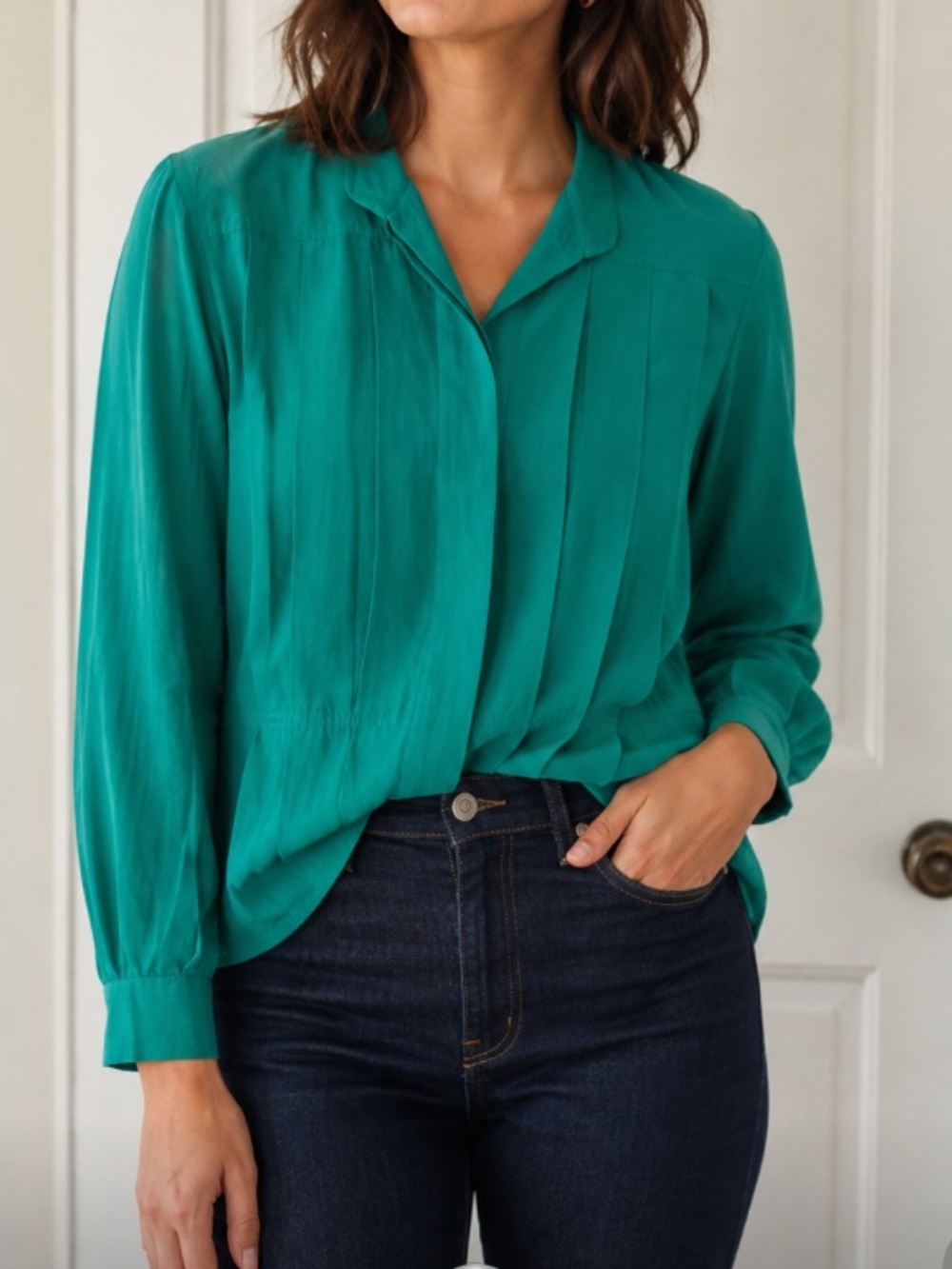Stunning vintage silk wool Teal Long Sleeve Pleated Blouse